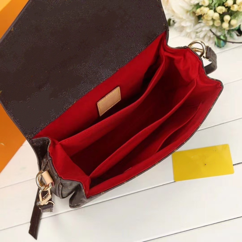 PU materijal Messenger torba, horizontalnog kvadratnog oblika, zatvaranje klapnom, poliester podstava, crossbody remen