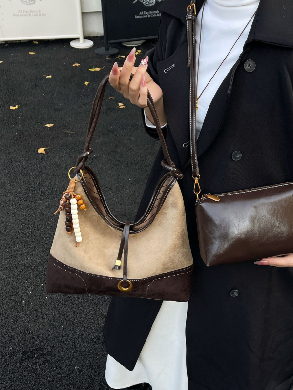 Ženska semišna patchwork tote torba – urbani minimalistički stil, velika kapaciteta, retro na rame, magnetsko zatvaranje, unutarnja džep sa zipom, poliester podstava, pravokutni oblik, Zima 2025