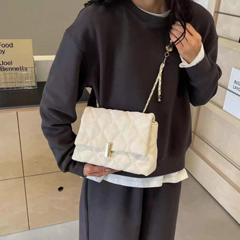 Дамска чанта през рамо с верига, кибер стил, полиестер, облицовка от изкуствена кожа, магнитно копче, марка Autumn Money, за свободно пътуване