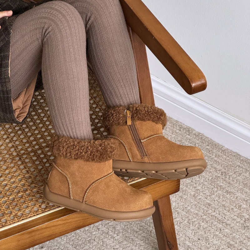 Gyerekeknek készült leopard mintás hócsizma fleece béléssel, velúr felsőrész tehénbőrből, gumírozott talppal, 4–16 éveseknek