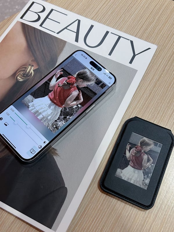 Θήκη καρτών με οθόνη ηλεκτρονικού μελανιού και μαγνητική βάση προβολής οθόνης για iPhone και Android smartphones