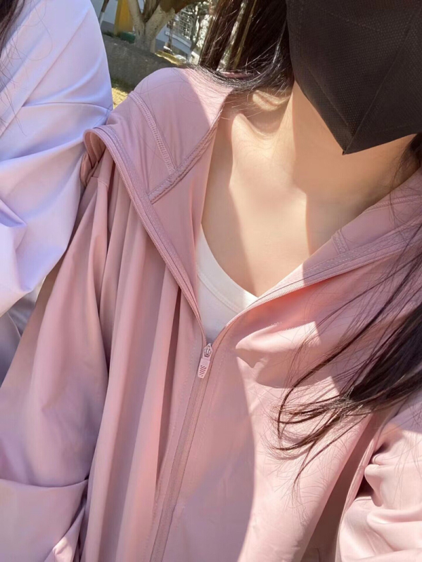 Ženska vanjska odjeća od Ice Silk, ultra tanka, kapuljača, 90-95% poliester, srednja duljina (50–65 cm), dugi rukavi