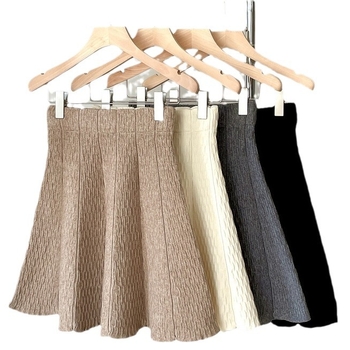 Φούστα Α-γραμμής κοντή πλεκτή με υψηλή μέση και πιέτες, φθινοπωρινό-χειμερινό 2024