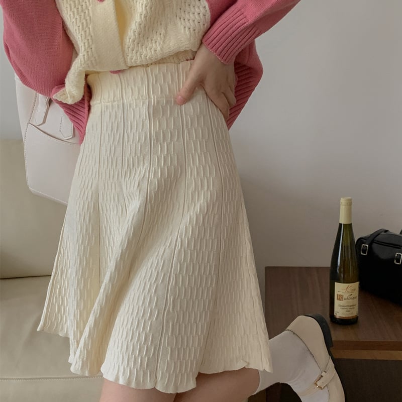 Φούστα Α-γραμμής κοντή πλεκτή με υψηλή μέση και πιέτες, φθινοπωρινό-χειμερινό 2024