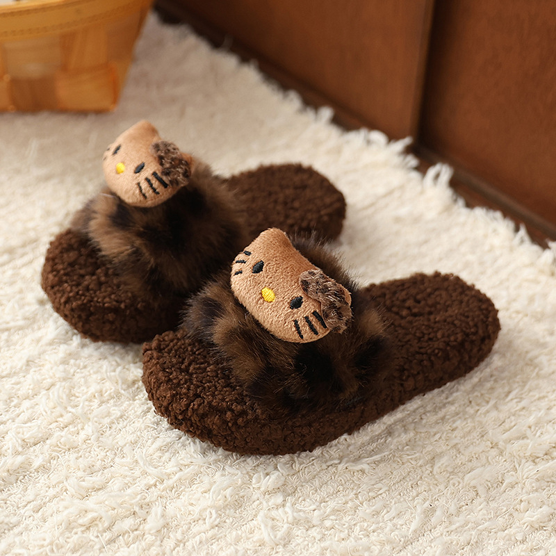 Leopárd mintás plüss gyerek beltéri papucs | csúszásmentes PVC talp | meleg | 1–16 éveseknek, lányoknak | 2025 tavasz