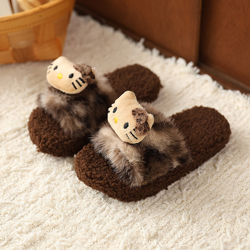 Leopárd mintás plüss gyerek beltéri papucs | csúszásmentes PVC talp | meleg | 1–16 éveseknek, lányoknak | 2025 tavasz