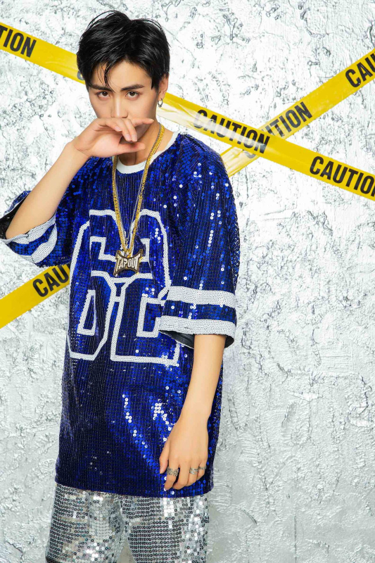 Muški kostim za jazz i street dance s šljokicama, T‑shirt stil, 100% acetatno vlakno, proljeće 2019, dobna skupina 25–29