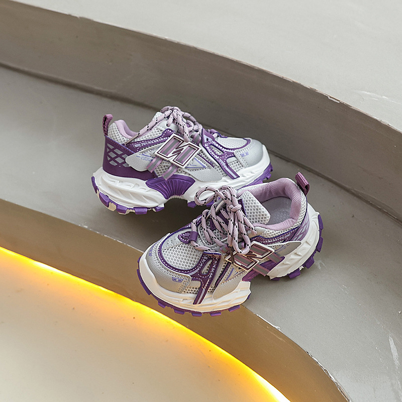 Dječje tenisice u stilu dad shoes — gornji dio PU+mreža; potplat od gume; zatvaranje na Velcro; lagane; protuklizne