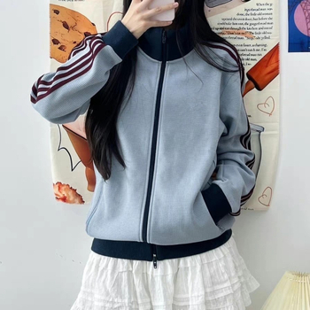 Dzseki — őszi-téli, waffel szövet, hímzett kis címke, álló gallér, vastag anyag