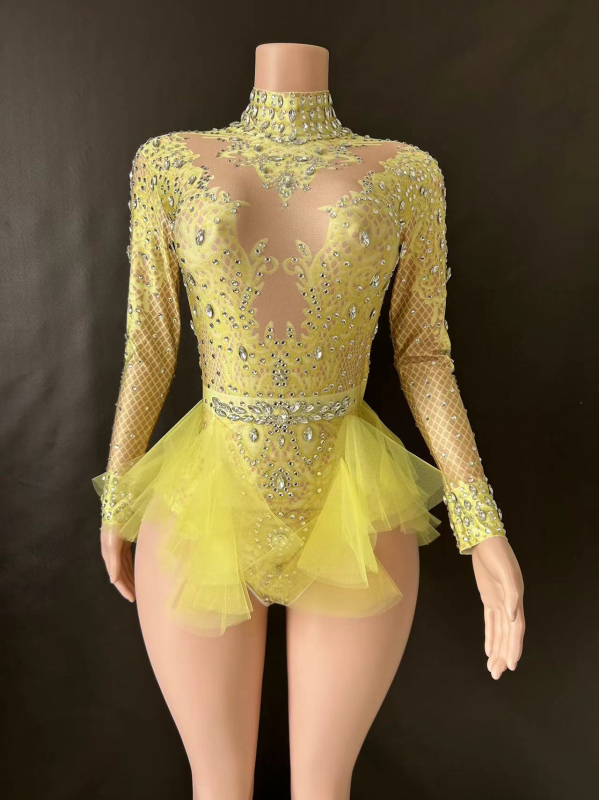 Tánc overál kövekkel és hálóval, rugalmas formázás, színpadi jelmez nőknek, 2024 tavasz