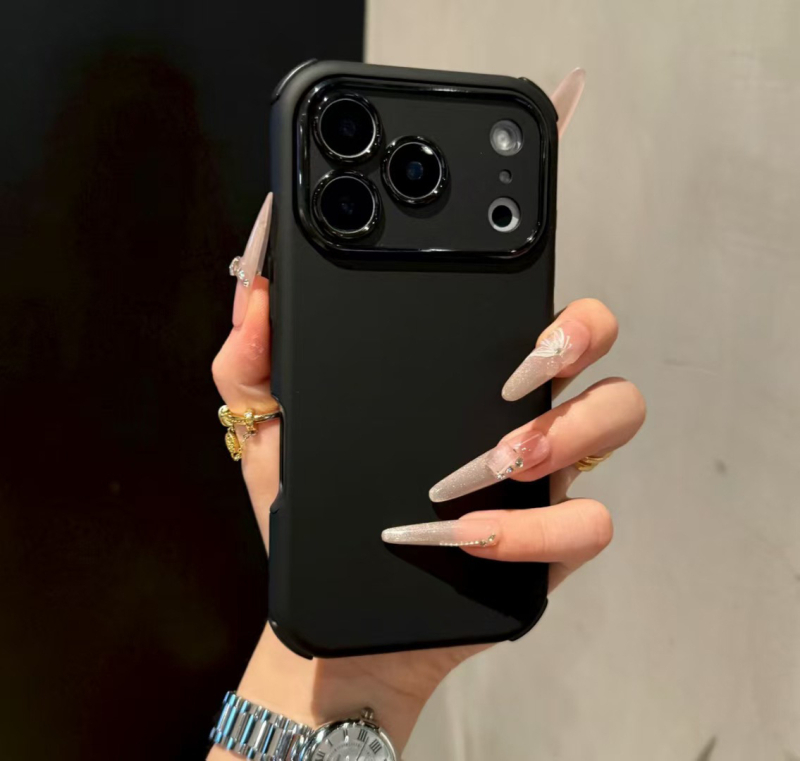 Kryt na iPhone – protišmykový, proti otlačkom prstov, silikónový materiál, matný povrch, odolný voči nárazu