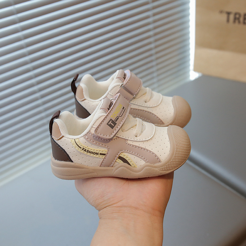 2026 nove cipele za hodanje za bebe, gornji dio od sintetičke kože, mekani đon, protuklizne, Velcro zatvarač
