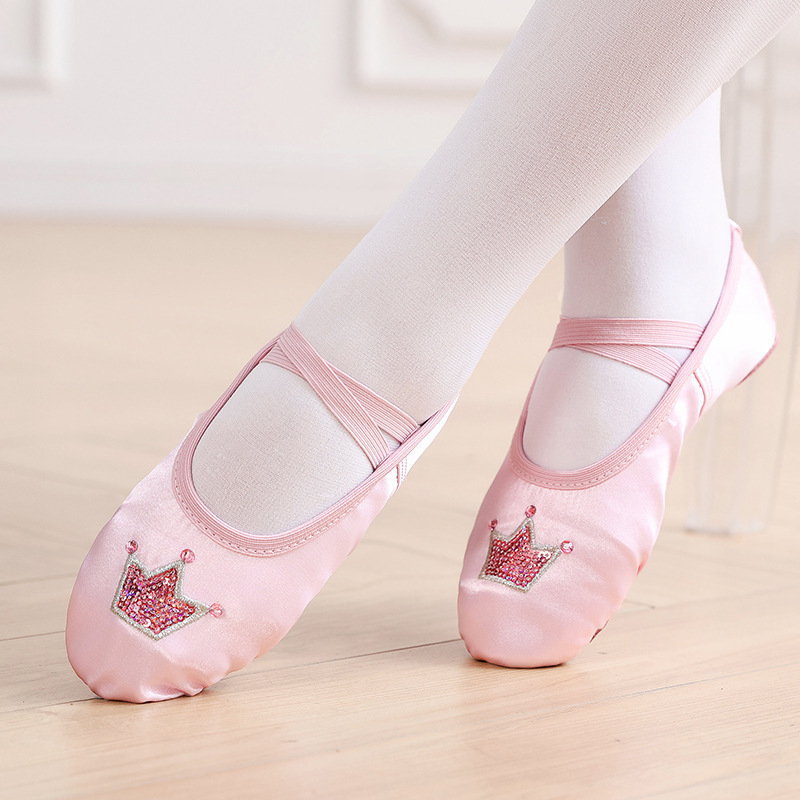 Balett tánc cipő, selyem felsőrésszel, légáteresztő és könnyű, lányoknak