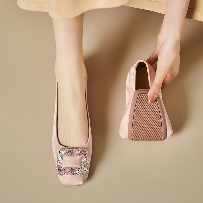 Γυναικείες δερμάτινες γόβες με μεσαίο τακούνι 3-5 εκ, στρας, στρογγυλή μύτη, αγκράφα με κούμπωμα, σόλα από καουτσούκ