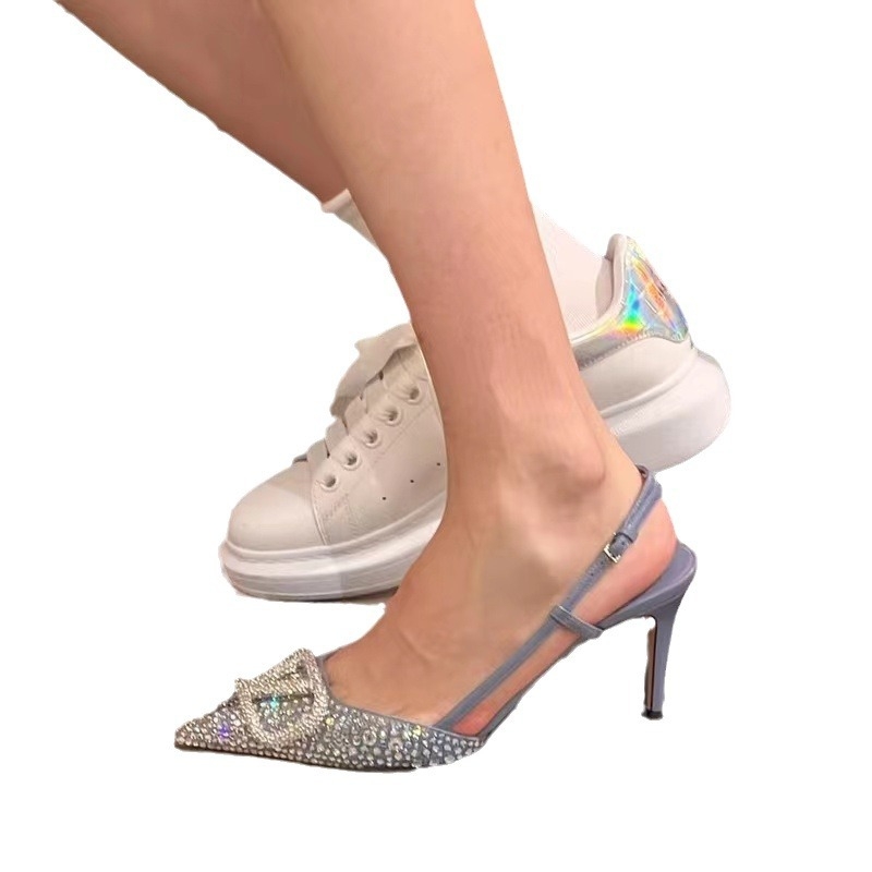 Γυναικείες ψηλές σάνδαλες με μεταλλική V-κατασκευή και στρας, μυτερή μύτη, επάνω από γνήσιο δέρμα προβάτου, ύψος τακουνιού 3–6 εκ