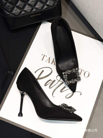 Γυναικείες γόβες από σουέντ με kitten-heel, slip-on, επένδυση από μαλλί και σόλα από καουτσούκ