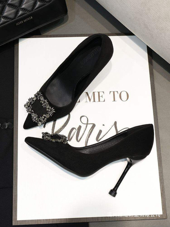 Γυναικείες γόβες από σουέντ με kitten-heel, slip-on, επένδυση από μαλλί και σόλα από καουτσούκ