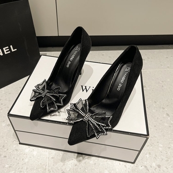 Γαλλικού στυλ γυναικείες γόβες με μυτερό δάχτυλο, σουέντ, στιλέτο τακούνι 6–8 εκ, χαμηλός επάνω μέρος