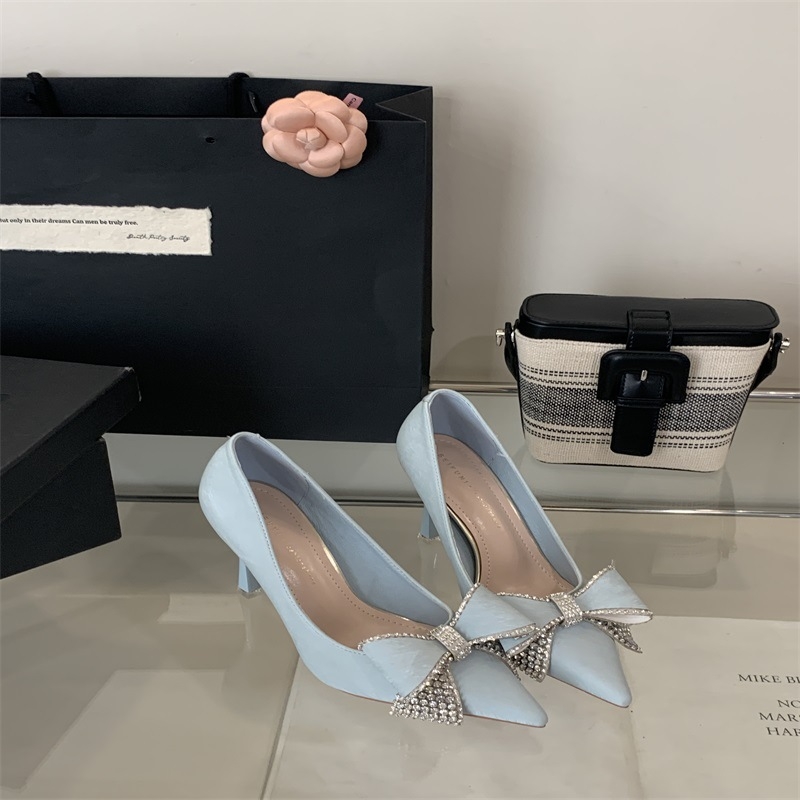 Γόβες με μυτερό δάχτυλο και φιόγγο με αλυσίδα από κρύσταλλα, PU επάνω, καουτσούκ σόλα, τακούνι 3–6 εκ, γυναικείες παπούτσια