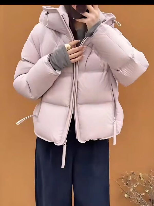 Дамско пухено яке с качулка: гъши пух, съдържание 56–60%, Nylon плат, дебело изработване, елегантен градски стил