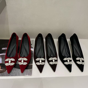 Γυναικείες γόβες με μυτερό δάχτυλο: πάνω μέρος από Xi shi βελούρο, μεσαίου ύψους τακούνι 3-6 cm, PU πάτος, πλαστική σόλα (μυτερό δάχτυλο; Xi shi βελούρ; 3-6 cm τακούνι; PU πάτος; πλαστική σόλα)