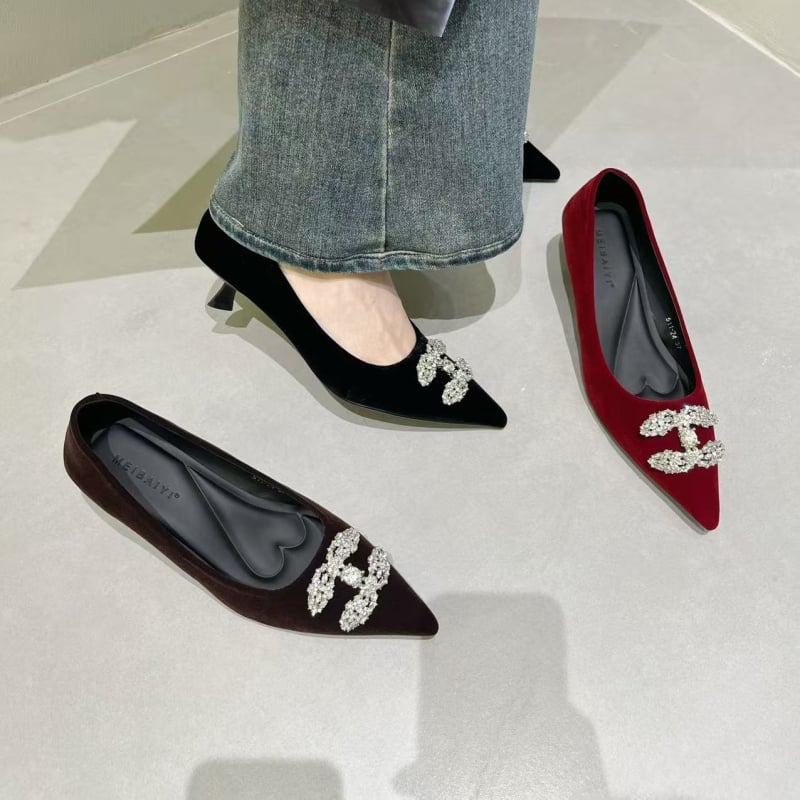 Γυναικείες γόβες με μυτερό δάχτυλο: πάνω μέρος από Xi shi βελούρο, μεσαίου ύψους τακούνι 3-6 cm, PU πάτος, πλαστική σόλα (μυτερό δάχτυλο; Xi shi βελούρ; 3-6 cm τακούνι; PU πάτος; πλαστική σόλα)