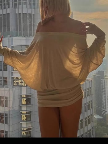 Φόρεμα με λαιμόκοψη ενός ώμου, wrap στυλ, κοντό μήκος, χαμηλή μέση, πολυεστέρας (Πολυεστέρας; λαιμόκοψη ενός ώμου; wrap στυλ; κοντό μήκος; χαμηλή μέση)