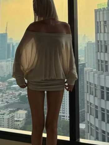 Φόρεμα με λαιμόκοψη ενός ώμου, wrap στυλ, κοντό μήκος, χαμηλή μέση, πολυεστέρας (Πολυεστέρας; λαιμόκοψη ενός ώμου; wrap στυλ; κοντό μήκος; χαμηλή μέση)