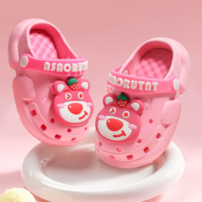 Papuci de casă pentru copii, Strawberry Bear cu vârf închis (PVC partea superioară, 4–12 ani, sex neutru, Cartoon Paradise, Primăvara 2025)