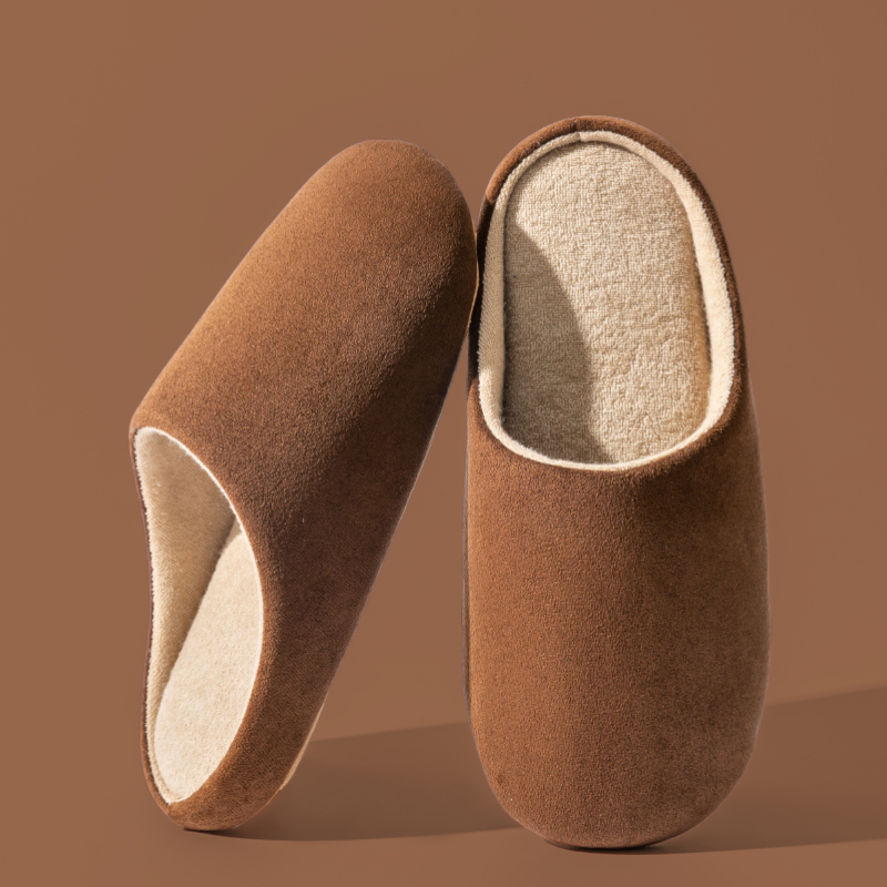 Papuci de interior pentru bărbați din nubuk, cu talpă antiderapantă, slip-on, model de iarnă 2025.