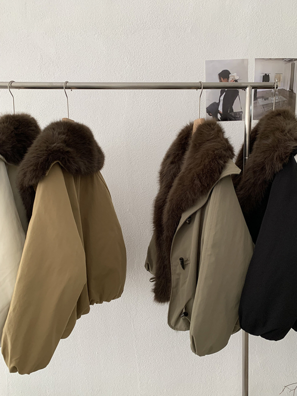 Parka s odvojivim lažnim krznom na ovratniku, široka silueta, raglan rukavi, debeli poliester zimska jakna
