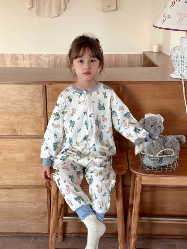 Salopetă de somn pentru copii din bumbac pur, exterior din bumbac peste 95%, căptușeală și umplutură din bumbac, siguranță clasă A, potrivită pentru primăvară și toamnă, copii 3–8 ani.