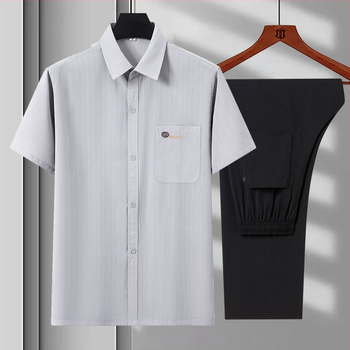 Cămașă de vară pentru bărbați în vârstă – ușoară, cu mânecă scurtă, dungată, din amestec poliester, respirabil, croială lejeră, fără necesitate de călcare