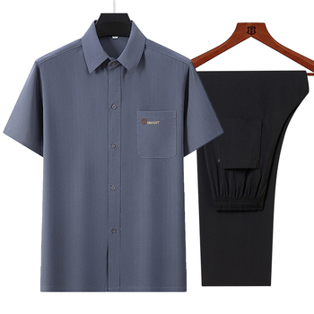 Cămașă de vară pentru bărbați în vârstă – ușoară, cu mânecă scurtă, dungată, din amestec poliester, respirabil, croială lejeră, fără necesitate de călcare