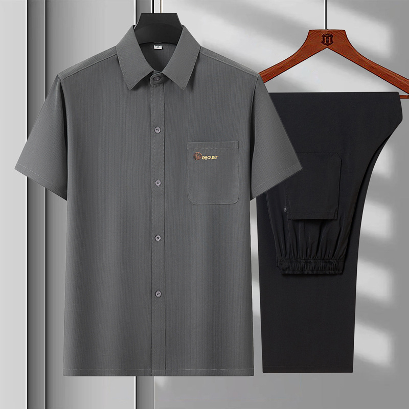 Cămașă de vară pentru bărbați în vârstă – ușoară, cu mânecă scurtă, dungată, din amestec poliester, respirabil, croială lejeră, fără necesitate de călcare