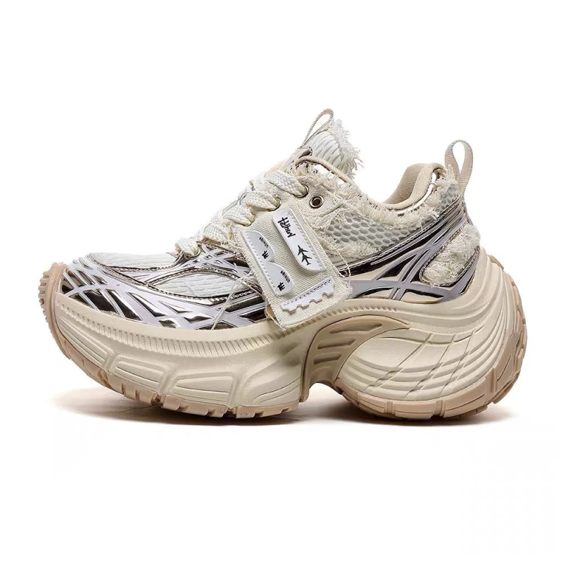 Muške tenisice tipa dad shoes s debelom potplatom za povećanje visine, retro dizajn, ulični stil (unisex). Gornji materijal: koža; Đon: guma; Zatvaranje: vezanje; Visina pete: 3–5 cm