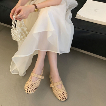 Sandale de plajă cu partea superioară din Super Fiber, talpă din cauciuc, vârf rotund, închidere cu cataramă și curea de gleznă