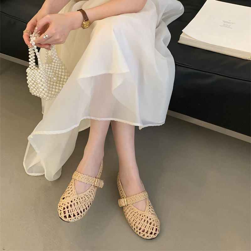 Sandale de plajă cu partea superioară din Super Fiber, talpă din cauciuc, vârf rotund, închidere cu cataramă și curea de gleznă