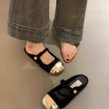 Slip-On mule s zatvorenim nosom, korejskog stila, gornji dio od mikrovlaknaste kože, gumena potplat, grafiti uzorak, protuklizno (Gornja: mikrovlakna koža; Vzor: grafiti; Potplat: guma; Protuklizno)