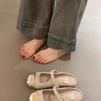 Slip-On mule s zatvorenim nosom, korejskog stila, gornji dio od mikrovlaknaste kože, gumena potplat, grafiti uzorak, protuklizno (Gornja: mikrovlakna koža; Vzor: grafiti; Potplat: guma; Protuklizno)