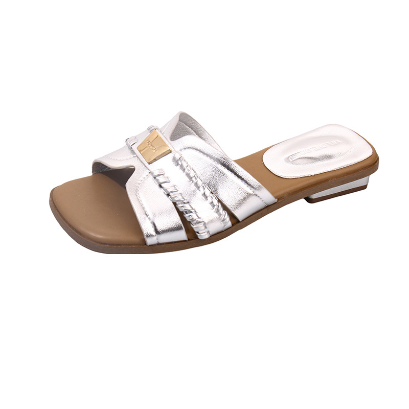 Дамски сандали с една презрамка, горна част микрофибър, квадратен нос, каучукова подметка, нисък клин