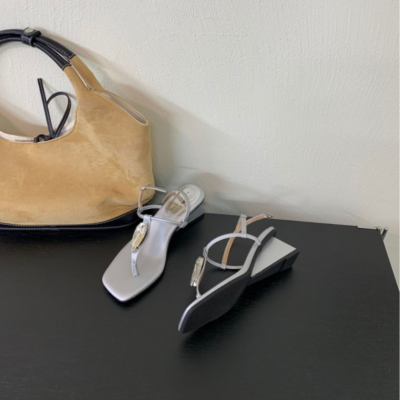 Γυναικεία σανδάλια με σφήνα, τετράγωνη μύτη, λουρί μεταξύ δαχτύλων, PU επάνω μέρος, καουτσούκ σόλα