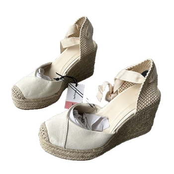 Sandale romane cu șiret în față, vârf pătrat, partea superioară din țesătură, talpă din cauciuc — Vara 2025