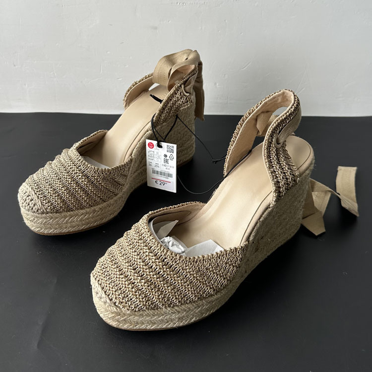 Sandale romane cu șiret în față, vârf pătrat, partea superioară din țesătură, talpă din cauciuc — Vara 2025