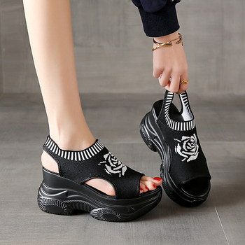 Sandale sport pentru femei, partea superioară din material textil, talpă platformă, vârf deschis cu formă de gură de pește, stil casual