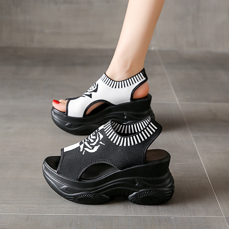 Sandale sport pentru femei, partea superioară din material textil, talpă platformă, vârf deschis cu formă de gură de pește, stil casual