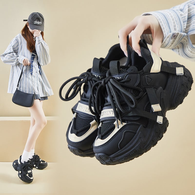 Ženske chunky tenisice tipa dad shoes s mrežastim gornjim dijelom, gumeni potplat, visina pete 3–5 cm, prednje vezanje, zaobljeni vrh