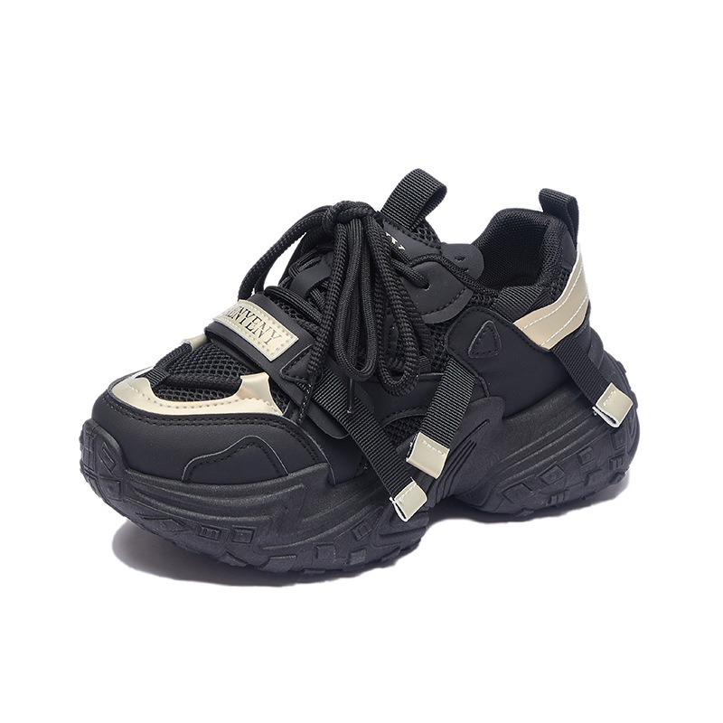 Ženske chunky tenisice tipa dad shoes s mrežastim gornjim dijelom, gumeni potplat, visina pete 3–5 cm, prednje vezanje, zaobljeni vrh