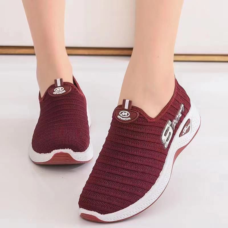 Ženske slip-on sportske tenisice s mrežastim gornjim dijelom, niski profil, pogodne za proljeće–jesen, plastična potplata, visina pete 1–3 cm