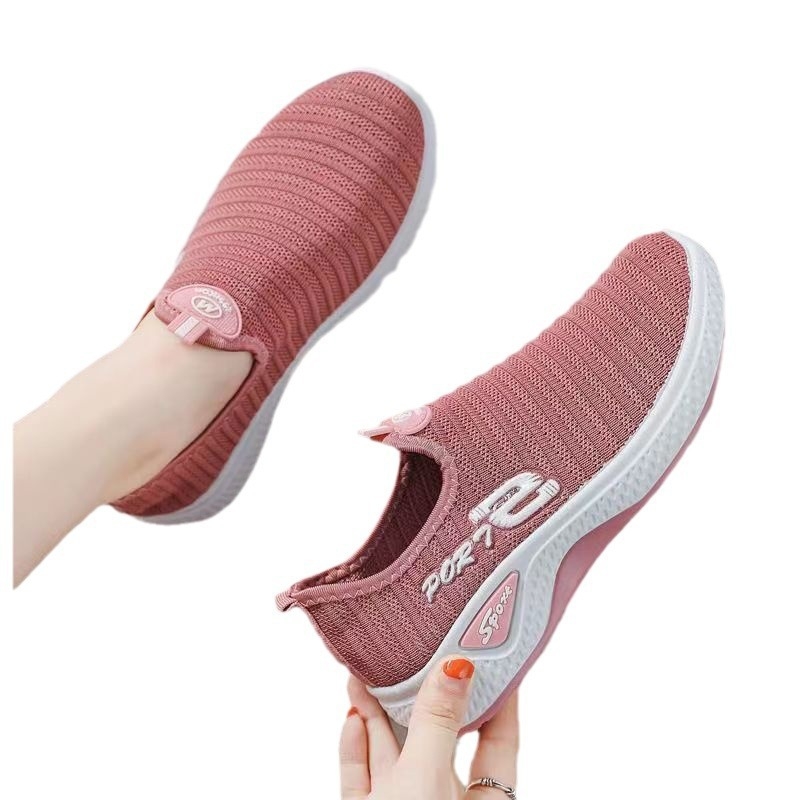 Ženske slip-on sportske tenisice s mrežastim gornjim dijelom, niski profil, pogodne za proljeće–jesen, plastična potplata, visina pete 1–3 cm